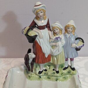 Vintage Yardley English Lavender Soap Dish
